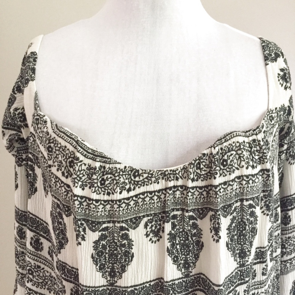 Boho Black and White Print Top XS - Picture 4 of 6